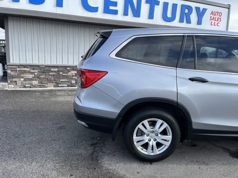 Used 2017 Honda Pilot LX image 13