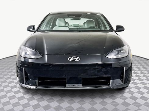 Used 2023 Hyundai Ioniq 6 SEL image 2