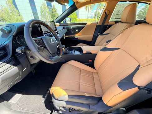 New 2025 Lexus ES 350 Ultra Luxury image 5