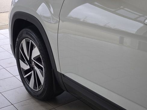 Used 2024 Volkswagen Atlas SE image 16