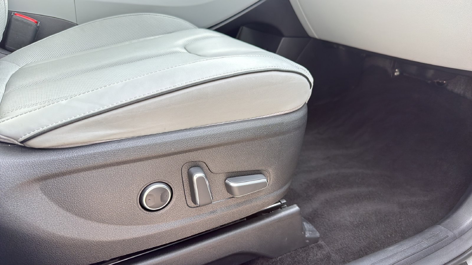 Used 2025 Hyundai Palisade SEL FWD image 25