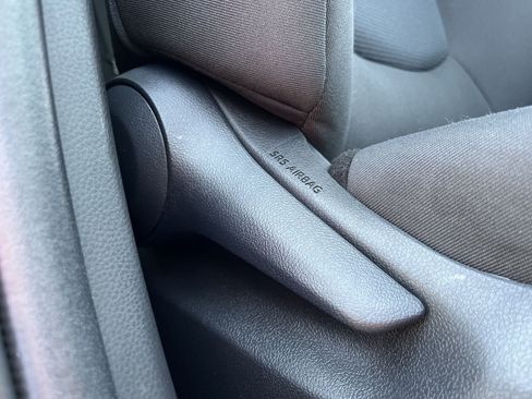 Used 2021 Toyota RAV4 LE w/ Carpet Mat Package (TMS) FWD image 26