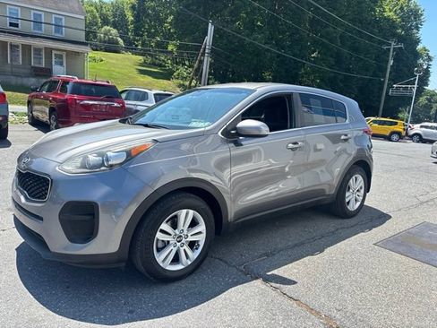 Used 2018 Kia Sportage LX FWD image 3