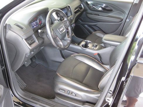 Used 2022 GMC Terrain AT4 AWD/4WD image 12