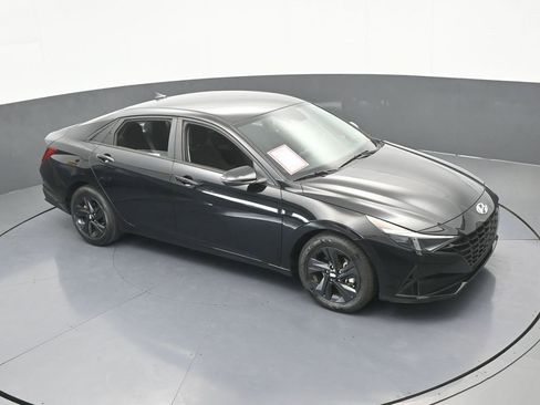 Used 2023 Hyundai Elantra SEL image 53