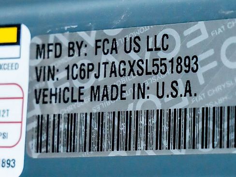 New 2025 Jeep Gladiator Sport image 29