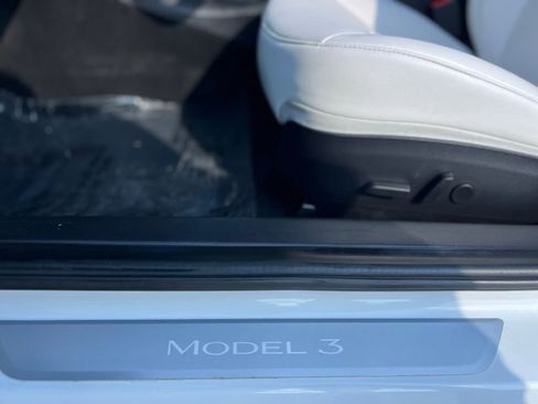Used 2019 Tesla Model 3 Standard Range Plus image 28