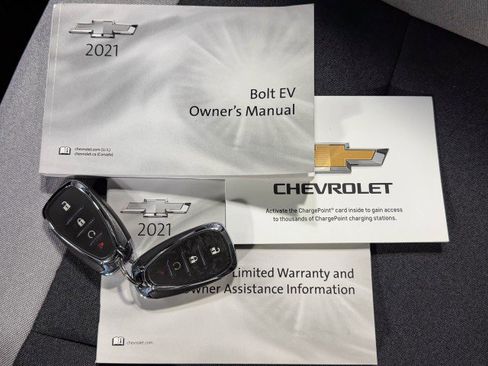 Used 2021 Chevrolet Bolt LT image 37