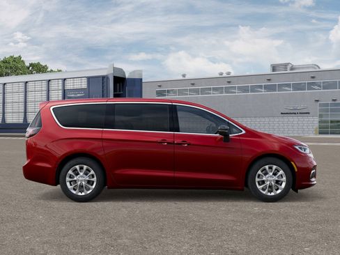 New 2026 Chrysler Pacifica Select image 27