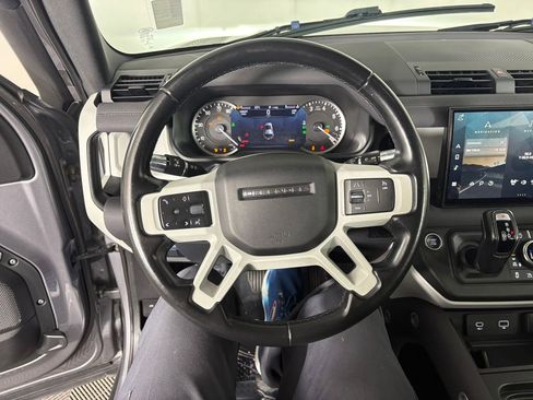 Used 2022 Land Rover Defender 110 AWD/4WD image 14