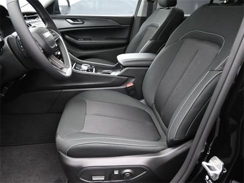 New 2024 Jeep Grand Cherokee Laredo X image 20