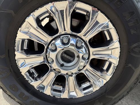 Used 2017 Ford F250 XLT w/ XLT Premium Package image 36