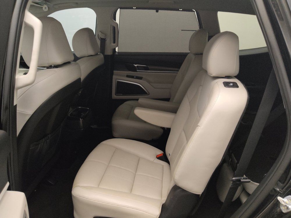 Used 2022 Kia Telluride EX w/ EX Premium Package FWD image 18