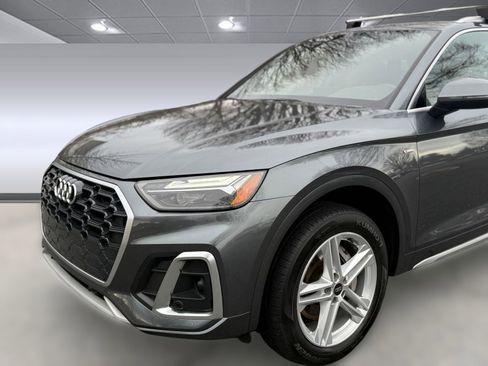 Used 2023 Audi Q5 e Premium w/ Convenience Package image 22