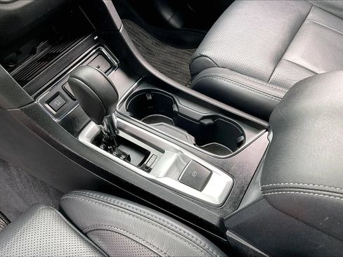 Used 2024 Subaru Ascent Limited w/ Technology Package image 13