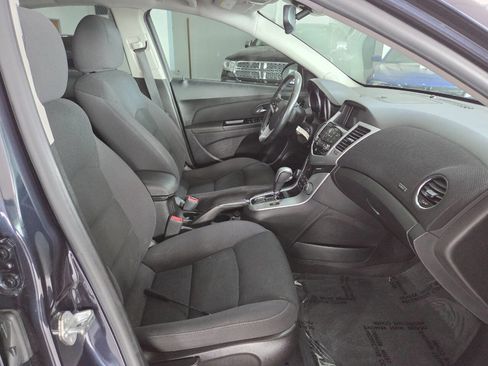 Used 2014 Chevrolet Cruze LT image 21