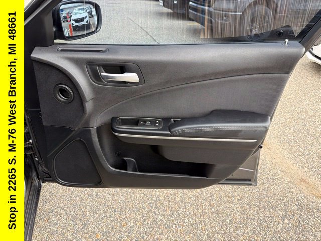 Used 2016 Dodge Charger SE w/ Power Sunroof Group AWD/4WD image 33