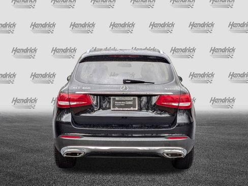 Used 2019 Mercedes-Benz GLC 300 4MATIC w/ Premium Package image 8