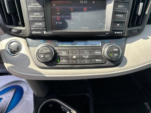 Used 2018 Toyota RAV4 XLE AWD/4WD image 26