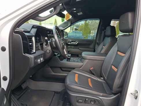 Used 2023 GMC Sierra 1500 AT4 w/ AT4 Preferred Package image 13