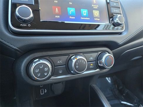 New 2025 Nissan Versa S image 19