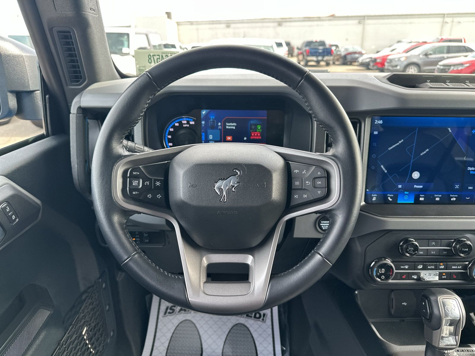 Used 2024 Ford Bronco Black Diamond w/ Sasquatch Package AWD/4WD image 16