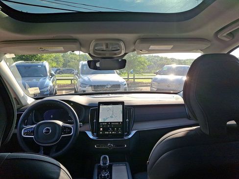 Certified 2026 Volvo XC90 B6 Plus AWD/4WD image 10