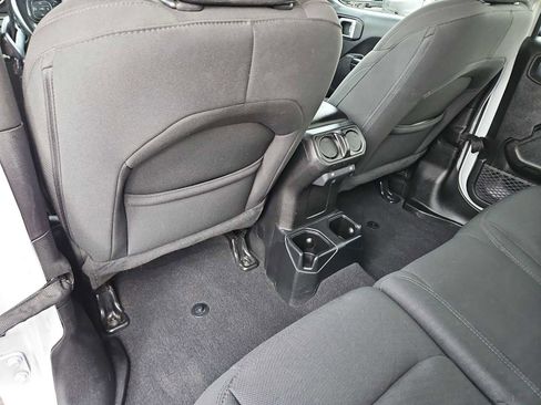 Used 2021 Jeep Wrangler Unlimited Sport image 17