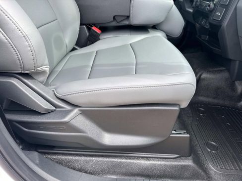 New 2025 Ford F550 4x4 Regular Cab Super Duty image 26