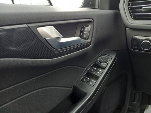 Used 2024 Ford Escape ST-Line w/ Cold Weather Package image 26