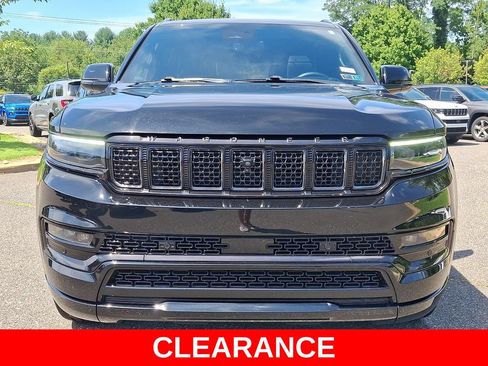 Used 2023 Jeep Grand Wagoneer Series II AWD/4WD image 2