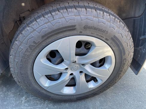 Used 2020 Toyota RAV4 LE w/ Carpet Mat Package FWD image 3