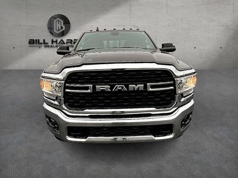 Used 2022 RAM 3500 Big Horn w/ Level C Equiment Group image 2