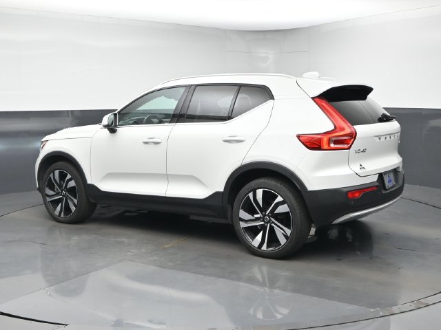 Used 2024 Volvo XC40 B5 Plus w/ Climate Package AWD/4WD image 6