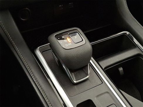 Used 2022 Nissan Pathfinder SV w/ SV Premium Package image 15