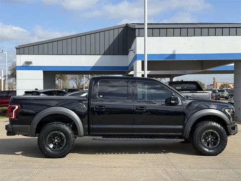 Used 2018 Ford F150 Raptor w/ Equipment Group 802A Luxury image 3