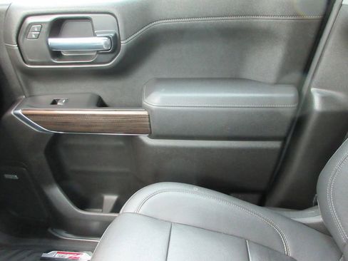Certified 2021 Chevrolet Silverado 1500 LT Trail Boss w/ Convenience Package II AWD/4WD image 38