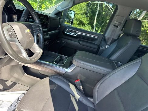 Used 2024 Chevrolet Silverado 3500 LTZ w/ LTZ Plus Package AWD/4WD image 18