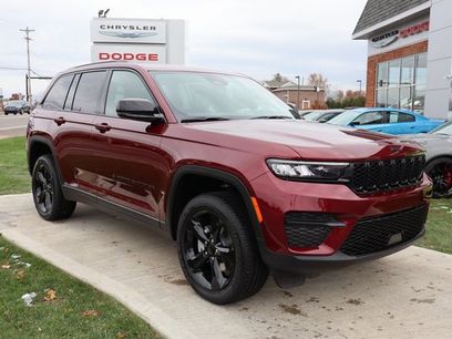 New 2025 Jeep Grand Cherokee Altitude