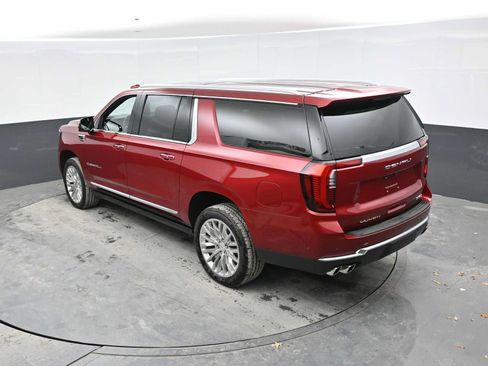 New 2026 GMC Yukon XL Denali w/ Sun & Power Step Package AWD/4WD image 12