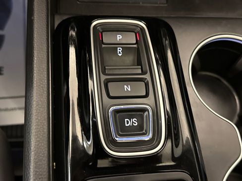 Certified 2025 Honda Pilot Elite image 32