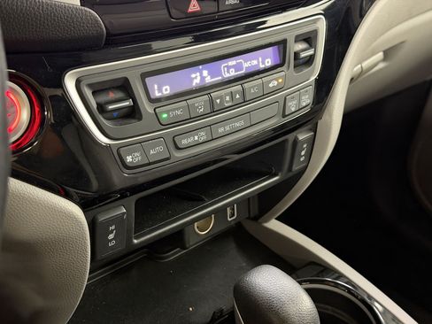 Used 2019 Honda Ridgeline RTL-E image 19