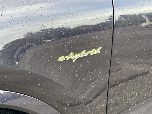 Used 2019 Porsche Cayenne E-Hybrid image 11