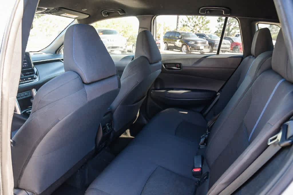 Used 2023 Toyota Corolla Cross AWD Hybrid image 17