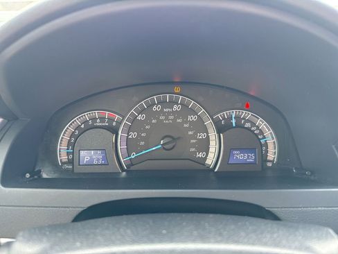 Used 2014 Toyota Camry SE image 12