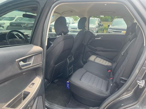 Used 2017 Ford Edge SE AWD/4WD image 4