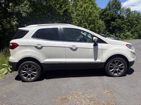 Used 2018 Ford EcoSport Titanium w/ Titanium Cold Weather Package AWD/4WD image 10