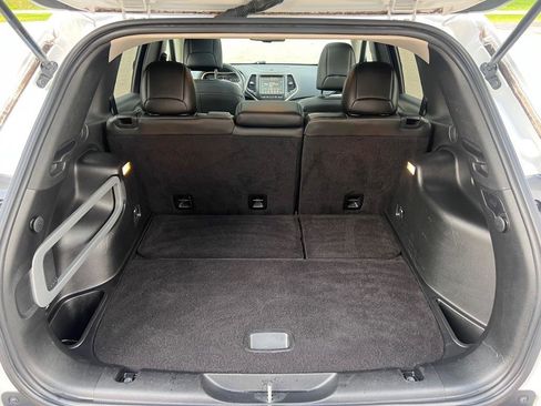 Used 2015 Jeep Cherokee Limited w/ Technology Group image 15