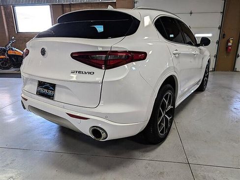 Used 2020 Alfa Romeo Stelvio Ti w/ Active Blind Spot Package AWD/4WD image 10