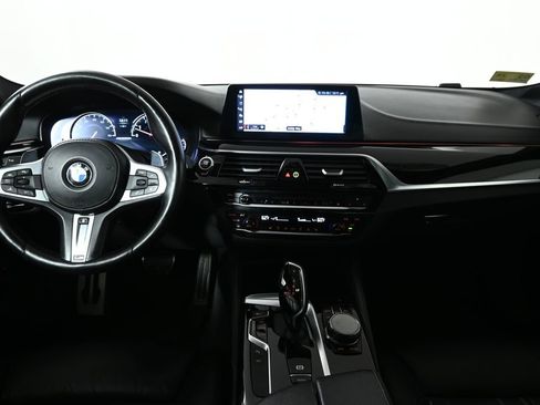 Used 2018 BMW M550i xDrive image 16